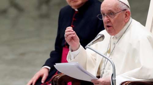 Προτροπή προς γονείς από τον Πάπα Φραγκίσκο: &quot;Στηρίξτε τα παιδιά σας αν είναι gay&quot;