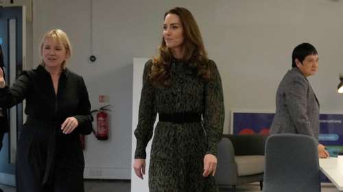 H wild πλευρά της Κέιτ Μίντλετον: To army leopard φόρεμα που συνδύασε με suede μπότες