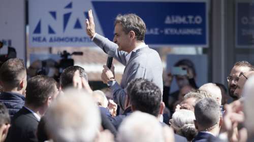 Περιοδεία Μητσοτάκη στην Άρτα που χάθηκε το 2019 για 460 ψήφους - Στοχευμένες επισκέψεις και πόρτα στο ΠΑΣΟΚ