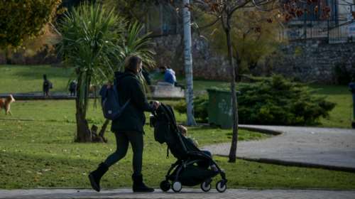 &quot;Νταντάδες της Γειτονιάς&quot;: Αρχίζουν τον Φεβρουάριο για βρέφη 2 μηνών έως 2,5 ετών - Ποιοι είναι οι δικαιούχοι