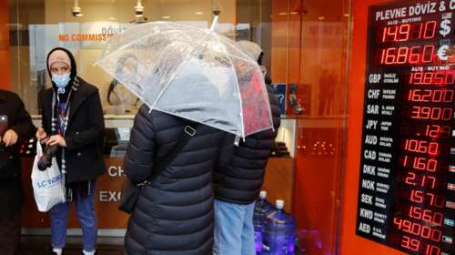 Με την πλάτη στον τοίχο ο Ερντογάν: Ανεστάλη η διαπραγμάτευση μετοχών στο Χρηματιστήριο - Φόβοι για capital controls