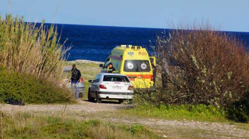 Ηλεία: Αστυνομικός και ιδιοκτήτης καντίνας απέτρεψαν πνιγμό 67χρονου σε παραλία - Πώς τον έσωσαν