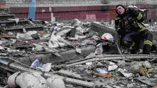 Κρίσιμη καμπή στον πόλεμο της Ουκρανίας: Βομβαρδισμοί στο Κίεβο - Ο Πούτιν ψάχνει &quot;συμβασιούχους στρατιώτες&quot; μέσω αγγελιών