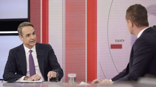 &quot;Οπισθεν ολοταχώς&quot; από Μητσοτάκη μετά τις μεγάλες συγκεντρώσεις για τα Τέμπη - Αλλάζει στάση για έκρηξη, μπάζωμα και Καραμανλή