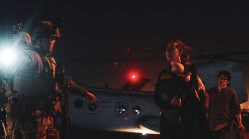 Τρόμος στην Καμπούλ: Συνεργάτες ξένων δυνάμεων κρύβονται σε κελάρια - &quot;Περιμένουμε το σωτήριο τηλεφώνημα&quot;