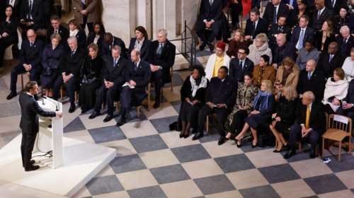 Ομιλία Μακρόν στην επαναλειτουργία της Νοτρ Νταμ: &quot;Τα μεγάλα έθνη μπορούν να υλοποιήσουν το αδύνατο&quot;