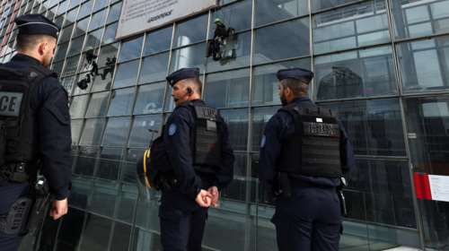 Guardian: Συναγερμός στην Ευρώπη με εμπρησμούς και δολιοφθορές από Ρωσία - Τι ισχύει για την Ελλάδα