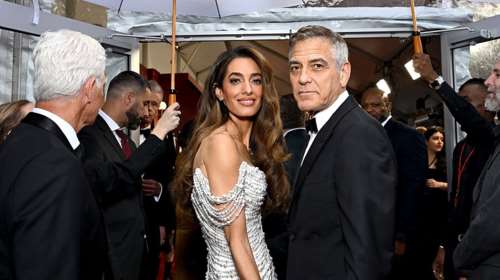 Με αμέτρητες πέρλες η Αμάλ Κλούνεϊ στη νέα της εμφάνιση - Στο πλευρό του Τζορτζ Κλούνεϊ