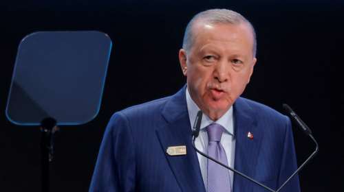 Αποκάλυψη Bloomberg: Ο Ερντογάν προτείνει το πάγωμα του πολέμου στην Ουκρανία και της ένταξης της χώρας στο ΝΑΤΟ