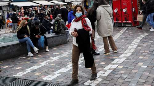 Μέτρα για τον κορονοϊό: Σε ποιους εσωτερικούς χώρους θα μείνουν οι μάσκες και το καλοκαίρι