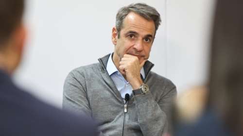 H αποκάλυψη Μητσοτάκη για το σχολικό μπούλινγκ σε βάρος του: Μου πετούσαν την τσάντα από το παράθυρο...