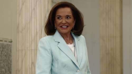 Ντόρα Μπακογιάννη: Στα Χανιά το πάρτι των γενεθλίων της - Το αναμνηστικό βραχιολάκι που πήραν οι καλεσμένοι [εικόνα]