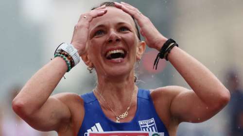 Αποθέωση για τη διπλά &quot;χρυσή&quot; Αντιγόνη Ντρισμπιώτη - &quot;Ετρεξα για όσους ήταν δίπλα μου και με πίστεψαν&quot;