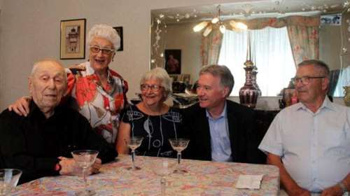 Γαλλία: Πέθανε από  κορονοϊό σε ηλικία 112 ετών ο γηραιότερος Γάλλος [εικόνες - βίντεο]