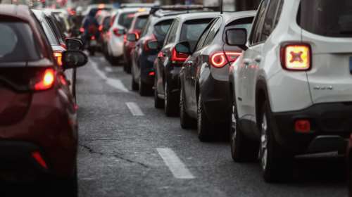 Ασφυκτικά μποτιλιαρισμένος ο Κηφισός λόγω έργων - Ουρά χιλιομέτρων σχηματίζουν τα οχήματα