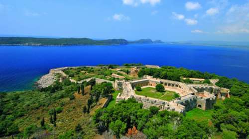 Η κωμόπολη που υπόσχεται ήρεμο καλοκαιρινό τριήμερο, μόλις 3,5 ώρες από την Αθήνα