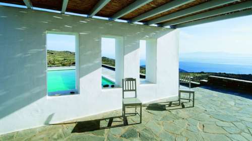 Απόδραση στην Τήνο: Κομψότητα και ανάλαφρη ατμόσφαιρα σε ιδανικό τόπο