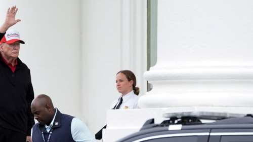 &quot;Καλό Πάσχα σε όλους... και στους Ριζοσπάστες Αριστερούς Τρελούς&quot;: Το πρωτοφανές μήνυμα του Τραμπ για το Πάσχα