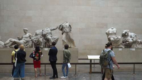 Reuters: Εφικτή η επιστροφή των Γλυπτών του Παρθενώνα, ακόμα και χωρίς συμφωνία για την ιδιοκτησία