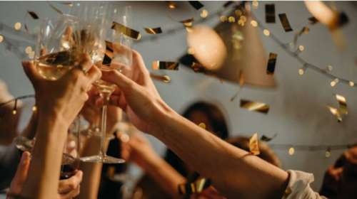 Παρίσι: Παράνομο κορονο-πάρτι με 400 άτομα - Ανάμεσά τους και θετικός στον ιό