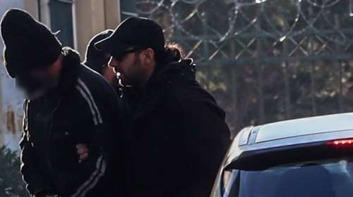 Στον ανακριτή ο 60χρονος γιος της Ελένης Παπαδοπούλου - Απολογείται για τη δολοφονία στο Κολωνάκι [εικόνες]