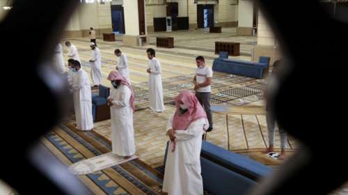 Σαουδική Αραβία: Άνοιξαν και πάλι σήμερα τα τεμένη με αυστηρούς κανόνες για τους πιστούς (φωτο)