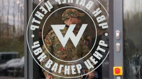 Σοκ: Μισθοφόρος της Wagner, που είχε δολοφονήσει δύο γυναίκες, τιμήθηκε με το παράσημο της Ανδρείας