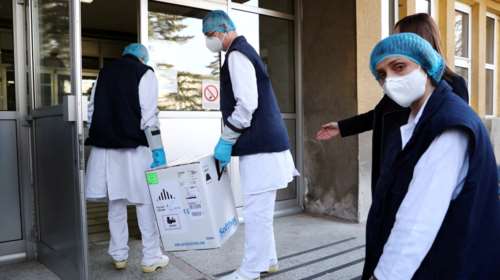 Απίστευτο: Στα σκουπίδια εκατοντάδες εμβόλια της Pfizer λόγω λάθους στην ψύξη τους