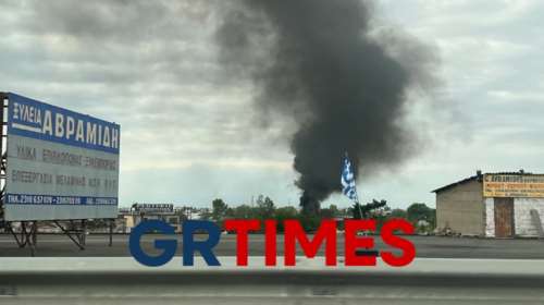 Θεσσαλονίκη: Φωτιά σε εγκαταλελειμμένη αποθήκη στη Μενεμένη