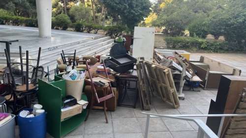 Θεσσαλονίκη: Εκκένωση κατάληψης στην Ιατρική Σχολή του ΑΠΘ [εικόνες]