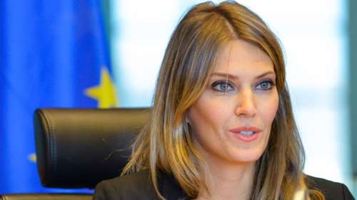 Εύα Καϊλή: Την Πέμπτη η &quot;ώρα της κρίσης&quot;  - Τα τρία ερωτήματα που πρέπει να απαντήσει στην απολογία της