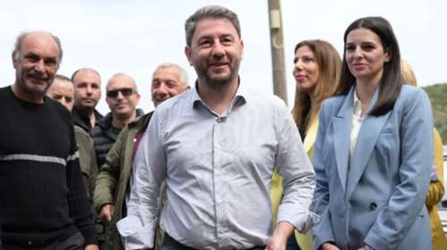 Mε ΠΑΣΟΚ και Ανδρέα Παπανδρέου οι ευχές Ανδρουλάκη στη Μαρίνα Σάττι μέσω Tik Tok