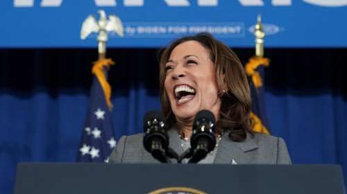 Εξασφάλισε το χρίσμα των Δημοκρατικών η Κάμαλα Χάρις - &quot;Θα ενώσω το κόμμα, το έθνος και θα νικήσω τον Τραμπ&quot;