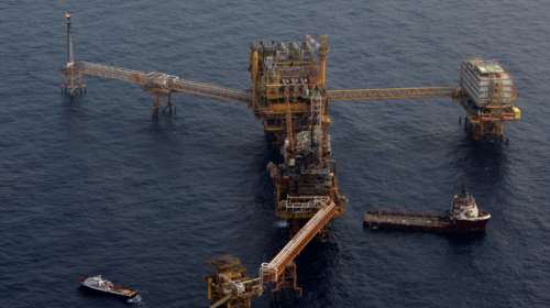 Χτύπημα των Ουκρανών σε ρωσική πλατφόρμα πετρελαίου στην Κριμαία ανοιχτά της Οδησσού