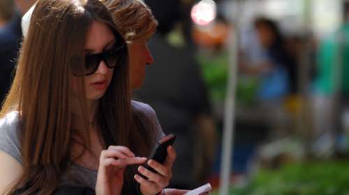 Ποιοι θα δουν αυξήσεις στο εισόδημά τους το 12μηνο: Το σχέδιο για ιδιωτικό - δημόσιο τομέα - Τα σενάρια για κατώτατο, συντάξεις