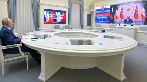 Επικοινωνία Πούτιν-Ερντογάν: Επί τάπητος οι &quot;ασφαλείς διάδρομοι&quot; για τα σιτηρά και η Συρία