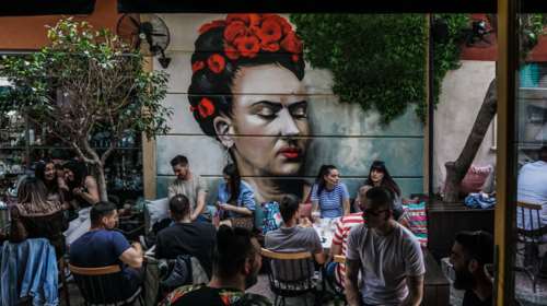 Πόσο κοστίζει να είσαι ανεμβολίαστος: Από 40 ευρώ ως 80 ευρώ τον μήνα για εργαζόμενους, εκπαιδευτικούς, φοιτητές, τουρισμό και εστίαση