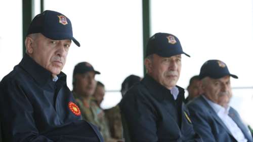 Tουρκικό ΥΠΕΞ κατά Ελλάδας: Αυτή φταίει για την ένταση στο Αιγαίο - Μας προκαλεί, παίζει τα παιχνίδια της Δύσης