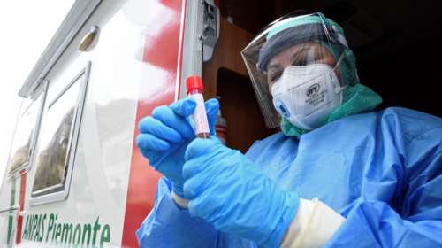 Κορονοϊός: Ακόμη 525 νεκροί στην Ιταλία - Αυξήθηκαν τα κρούσματα