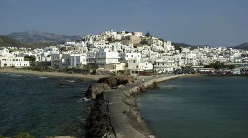 Σοκ στη Νάξο: 14χρονος μαχαίρωσε 16χρονο συμμαθητή του έξω από το σχολείο - Διακομίστηκε στην Αθήνα