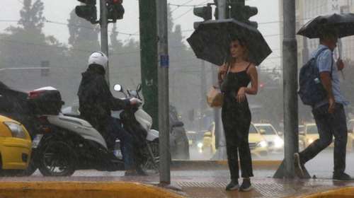 Καιρός: Αλλαγή σκηνικού με σφοδρές καταιγίδες και χαλάζι - Τα έντονα καιρικά φαινόμενα θα χτυπήσουν και την Αττική