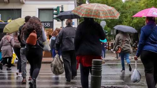 Αλλάζει το σκηνικό του καιρού από Δευτέρα: Πού θα χτυπήσουν βροχές και καταιγίδες - Η πρόβλεψη για την Αττική
