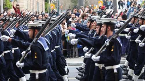 Τα ξεχωριστά ενσταντανέ της παρέλασης: Τα εντυπωσιακά ΟΥΚ, το σύνθημα του Ναυτικού για την Τουρκία και η γκάφα της ΕΡΤ [βίντεο]