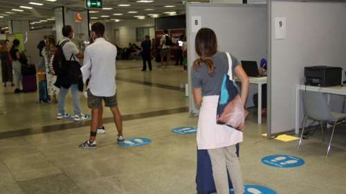 Οργή στην Ιταλία: Τεράστιες αυξήσεις μέχρι και 700% στα αεροπορικά εισιτήρια ενόψει των γιορτών