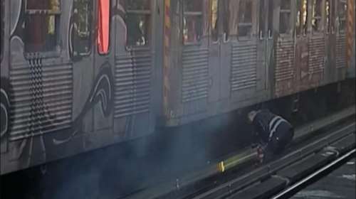 Νέο περιστατικό στον ΗΣΑΠ - Συρμός στο Μοσχάτο έβγαζε καπνούς [βίντεο]