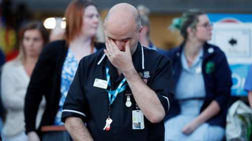 596 επιπλέον θανάτους στα νοσοκομεία  καταγράφει η Μ. Βρετανία