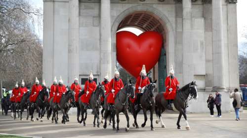 Βρετανία: Πανάκριβος... ο Άγιος Βαλεντίνος - Στο διάσημο εστιατόριο Ritz το μενού &quot;εκτοξεύτηκε&quot; στα 446 ευρώ το άτομο