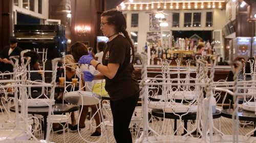 Προβλέψεις σοκ για τον κορονοϊό: Φόβοι για απώλειες έως και 5 δισ. στην ελληνική οικονομία