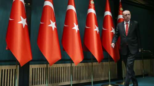 Επικίνδυνα παιχνίδια Ερντογάν με ασκήσεις και σύγκρουση με Μακρόν – Διπλωματική αντεπίθεση της Αθήνας