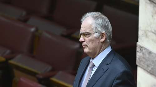 Η μεγάλη &quot;ντρίμπλα&quot; Τασούλα στη συνταγματική αναθεώρηση: Πώς ακύρωσε το σχέδιο Τσίπρα για άμεση εκλογή Προέδρου